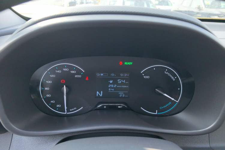 Used Wuling Hongguang New Energy 2024 All-Electric Model 300KM Standard Version Instrument Cluster