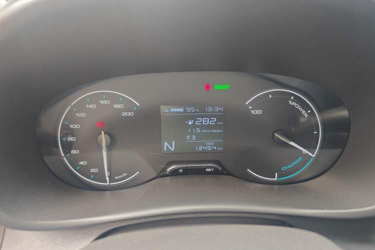 Used Wuling Hongguang New Energy 2024 All-Electric Model 300KM Standard Version Instrument Cluster