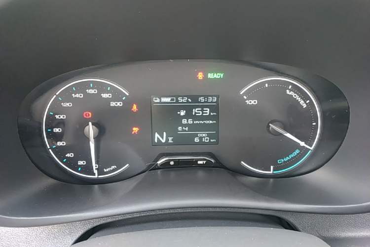 Used Wuling Hongguang New Energy 2024 All-Electric Model 300KM Standard Version Instrument Cluster