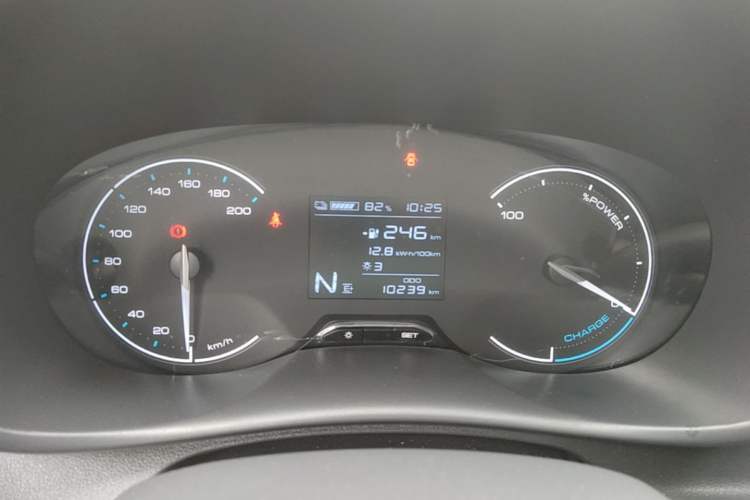 Used Wuling Hongguang New Energy 2024 All-Electric Model 300KM Practical Version Instrument Cluster