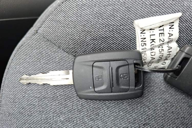 Used Wuling Hongguang New Energy 2024 All-Electric Model 300KM Practical Version Interior 1