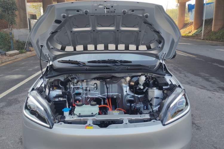 Used Wuling Hongguang New Energy 2024 All-Electric Model 300KM Practical Version Interior 6
