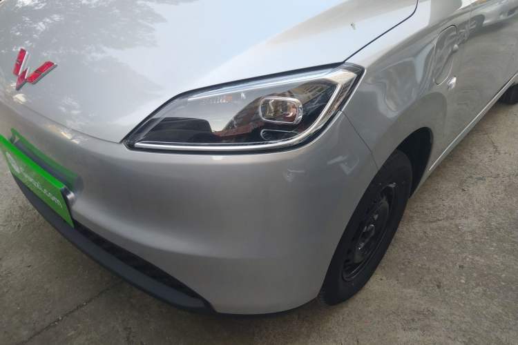 Used Wuling Hongguang New Energy 2024 All-Electric Model 300KM Standard Version Left Front Headlight