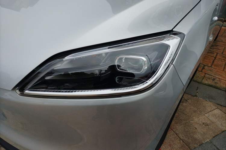 Used Wuling Hongguang New Energy 2024 All-Electric Model 300KM Standard Version Left Front Headlight