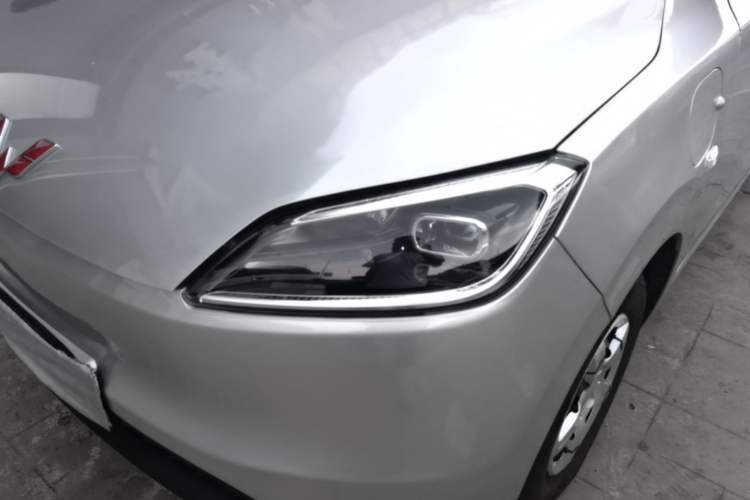 Used Wuling Hongguang New Energy 2024 All-Electric Model 300KM Practical Version Left Front Headlight