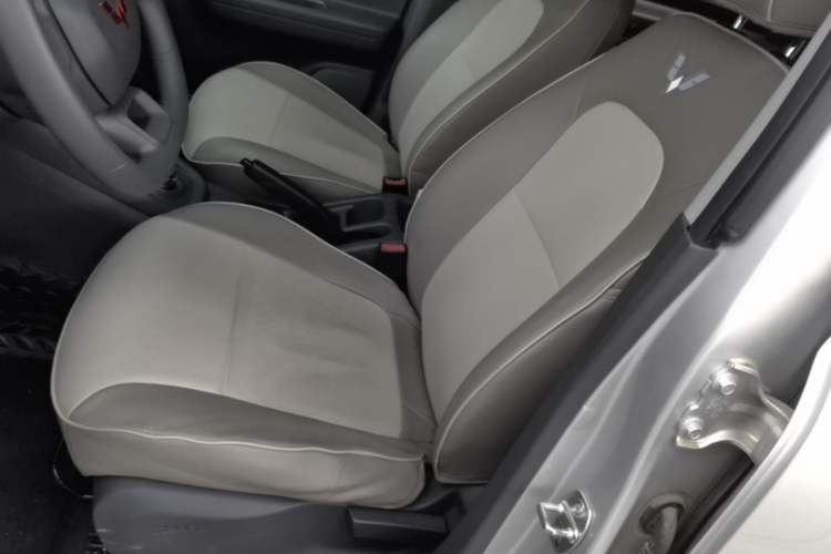 Used Wuling Hongguang New Energy 2024 All-Electric Model 300KM Practical Version Left Front Seat