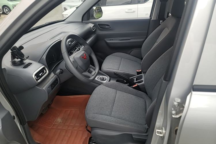 Used Wuling Hongguang New Energy 2024 All-Electric Model 300KM Practical Version Left Front Seat