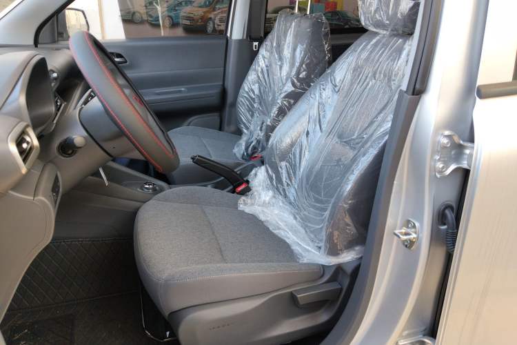 Used Wuling Hongguang New Energy 2024 All-Electric Model 300KM Practical Version Left Front Seat