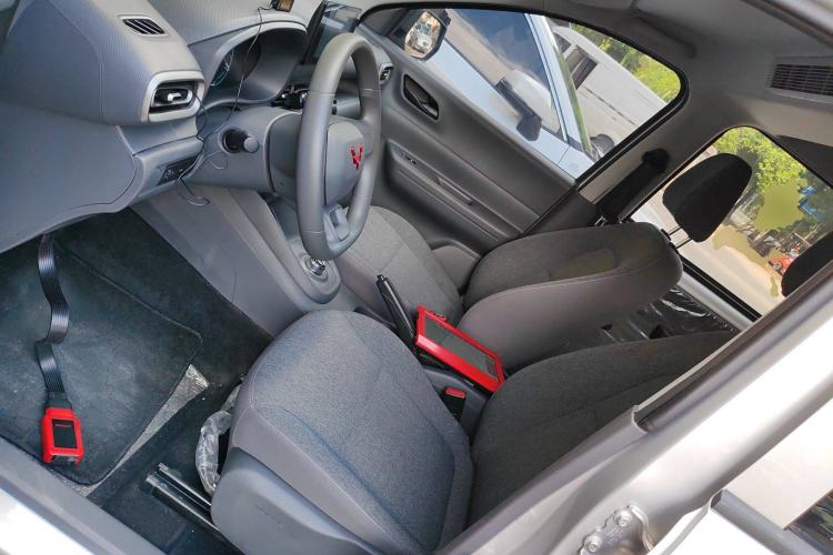 Used Wuling Hongguang New Energy 2024 All-Electric Model 300KM Practical Version Left Front Seat