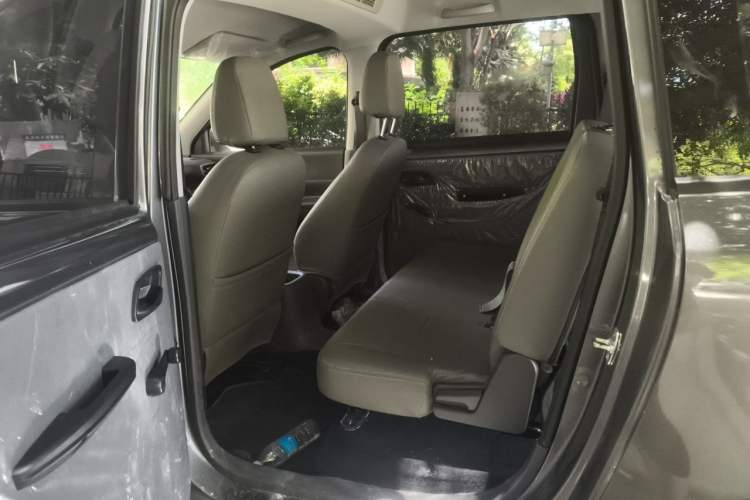 Used Wuling Hongguang New Energy 2024 All-Electric Model 300KM Practical Version Left Rear Seat