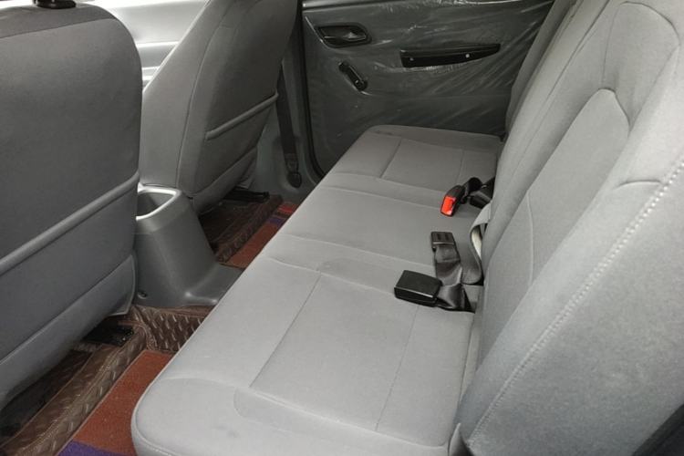 Used Wuling Hongguang New Energy 2024 All-Electric Model 300KM Practical Version Left Rear Seat