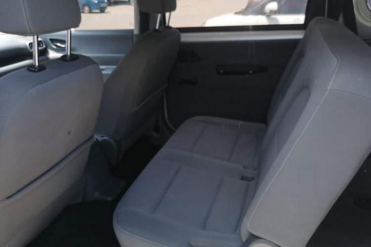 Used Wuling Hongguang New Energy 2024 All-Electric Model 300KM Standard Version Left Rear Seat
