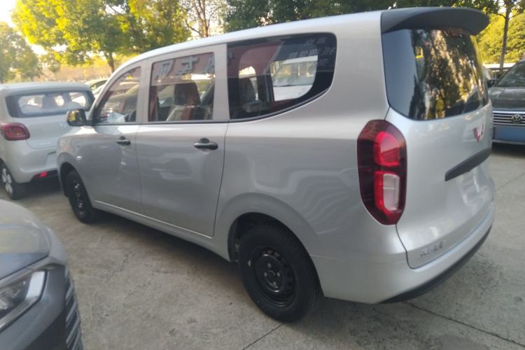 Used Wuling Hongguang New Energy 2024 All-Electric Model 300KM Standard Version Left Side