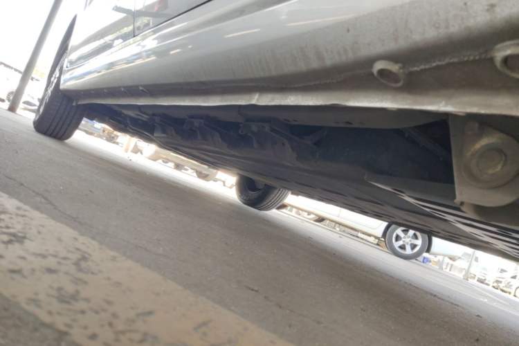 Used Wuling Hongguang New Energy 2024 All-Electric Model 300KM Standard Version Left Side Sill