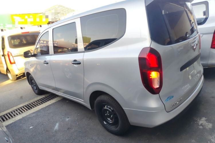 Used Wuling Hongguang New Energy 2024 All-Electric Model 300KM Practical Version Left Side