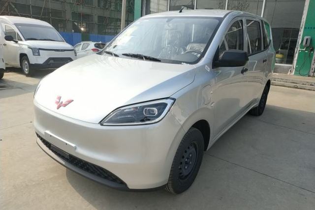 Used Wuling Hongguang New Energy 2024 All-Electric Model 300KM Practical Version