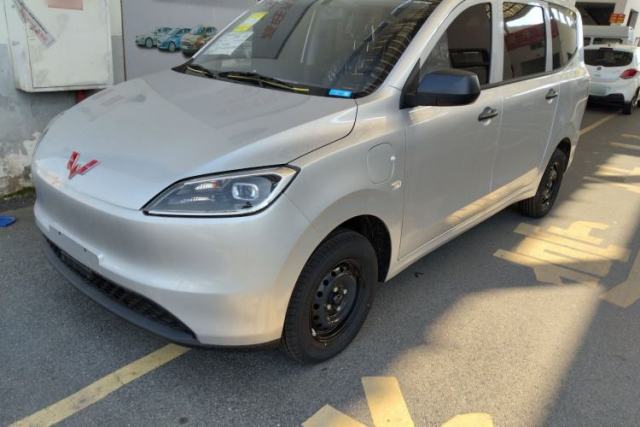 Used Wuling Hongguang New Energy 2024 All-Electric Model 300KM Practical Version