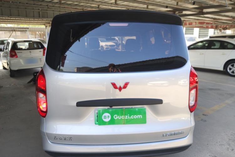 Used Wuling Hongguang New Energy 2024 All-Electric Model 300KM Standard Version Rear