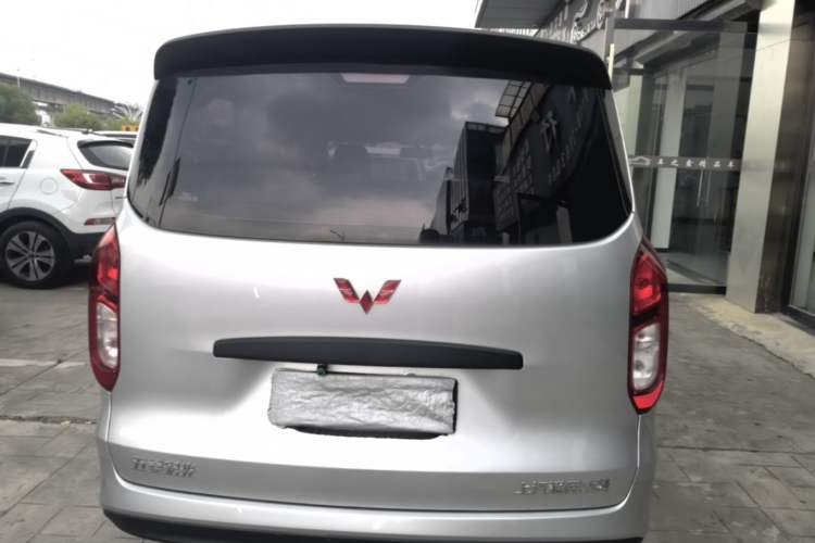 Used Wuling Hongguang New Energy 2024 All-Electric Model 300KM Practical Version Rear