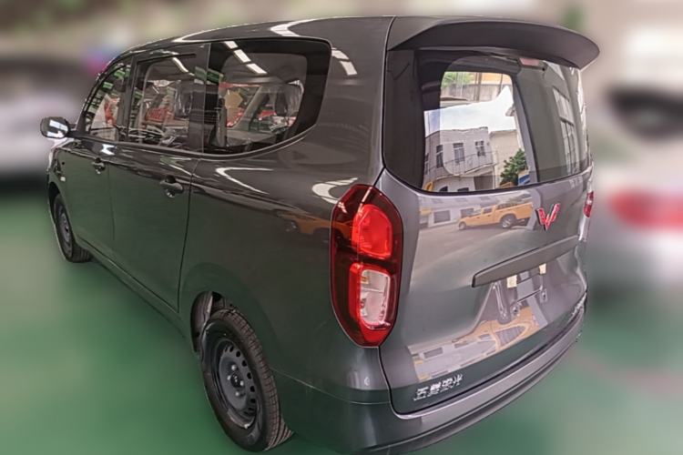 Used Wuling Hongguang New Energy 2024 All-Electric Model 300KM Practical Version Rear Left 45 Deg