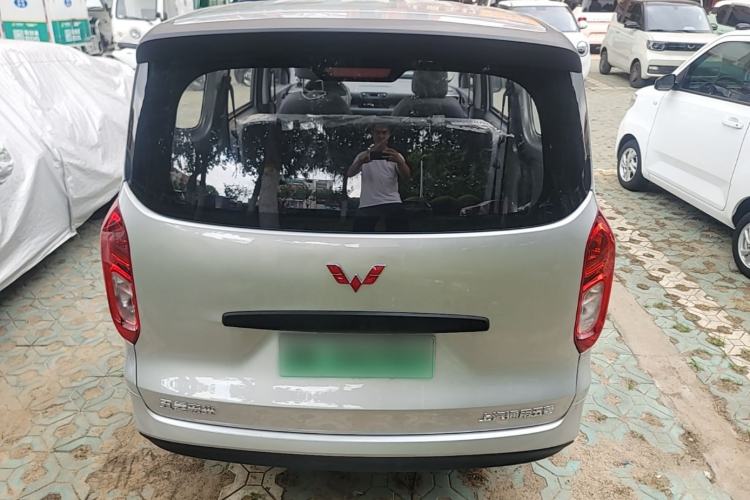 Used Wuling Hongguang New Energy 2024 All-Electric Model 300KM Practical Version Rear