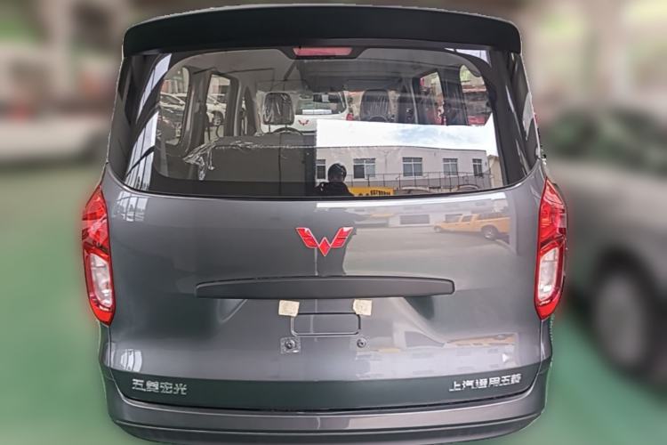 Used Wuling Hongguang New Energy 2024 All-Electric Model 300KM Practical Version Rear