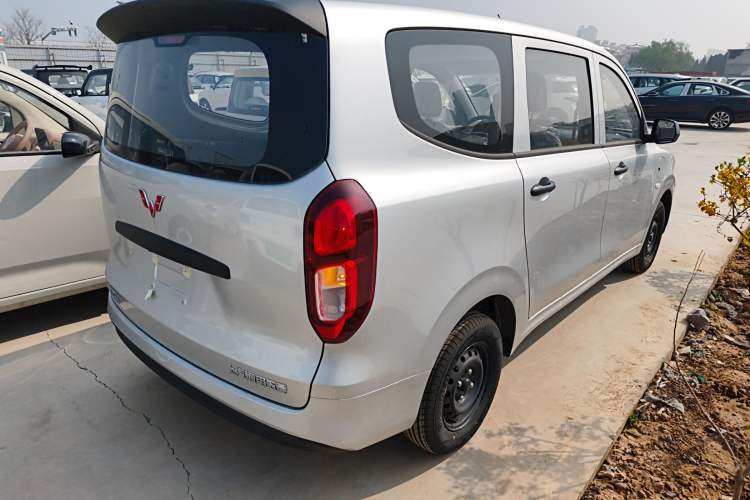 Used Wuling Hongguang New Energy 2024 All-Electric Model 300KM Standard Version Rear Right 45 Deg