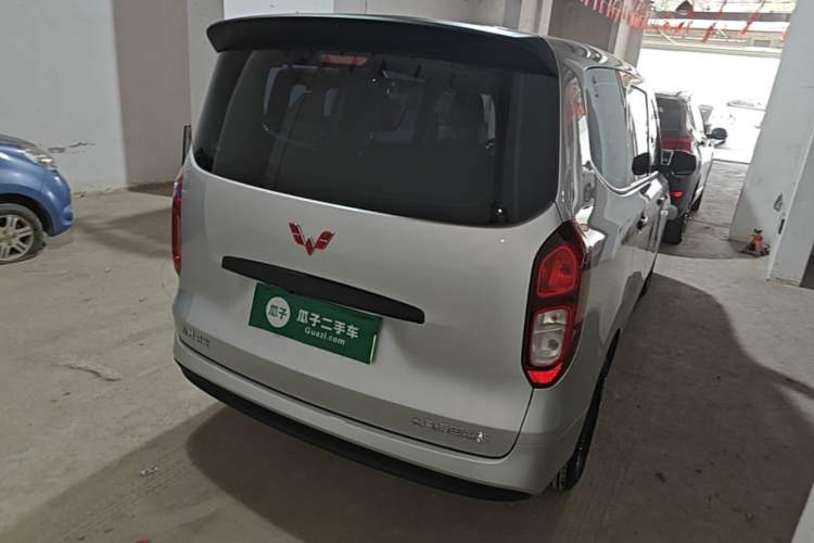 Used Wuling Hongguang New Energy 2024 All-Electric Model 300KM Standard Version Rear Right 45 Deg