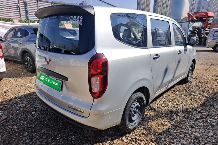 Used Wuling Hongguang New Energy 2024 All-Electric Model 300KM Practical Version Rear Right 45 Deg