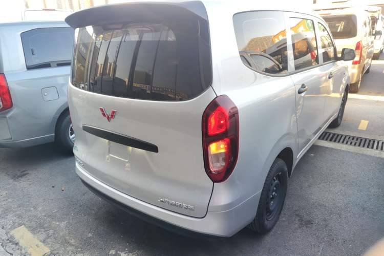 Used Wuling Hongguang New Energy 2024 All-Electric Model 300KM Practical Version Rear Right 45 Deg