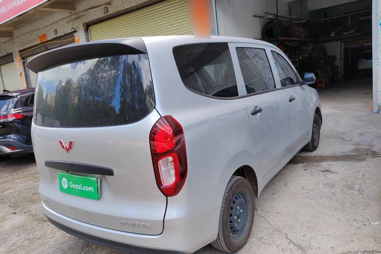 Used Wuling Hongguang New Energy 2024 All-Electric Model 300KM Practical Version Rear Right 45 Deg