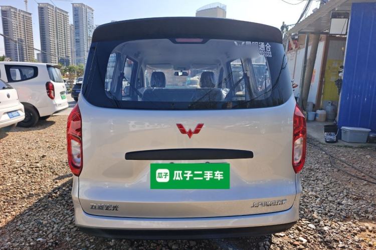 Used Wuling Hongguang New Energy 2024 All-Electric Model 300KM Practical Version Rear