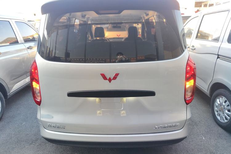 Used Wuling Hongguang New Energy 2024 All-Electric Model 300KM Practical Version Rear