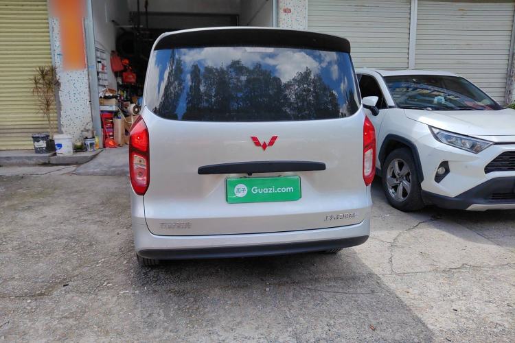Used Wuling Hongguang New Energy 2024 All-Electric Model 300KM Practical Version Rear