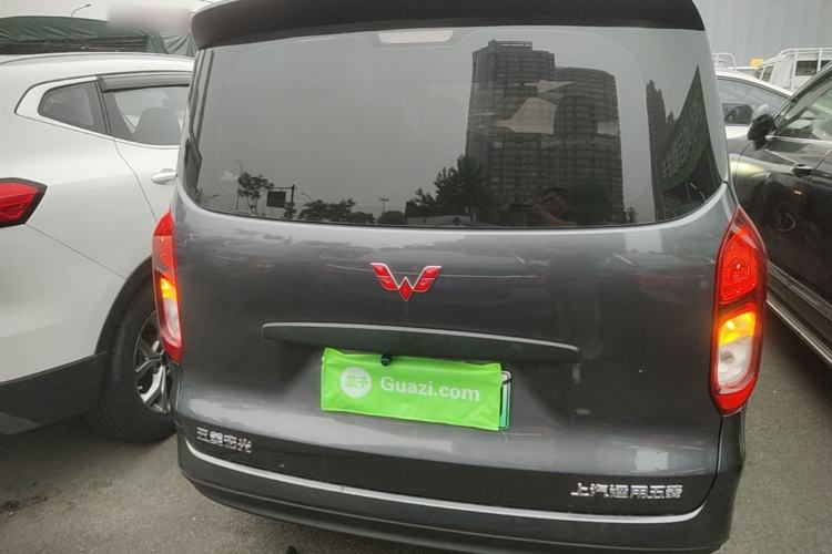 Used Wuling Hongguang New Energy 2024 All-Electric Model 300KM Practical Version Rear