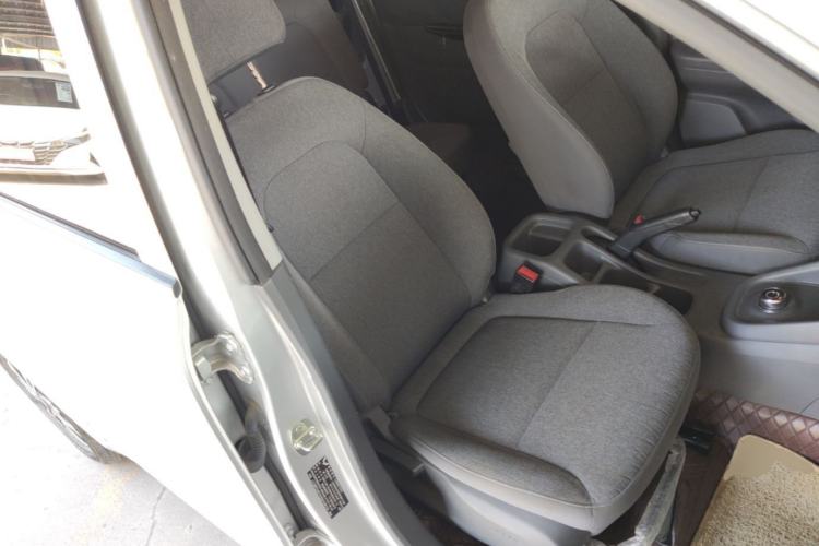Used Wuling Hongguang New Energy 2024 All-Electric Model 300KM Standard Version Right Front Seat