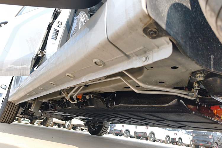 Used Wuling Hongguang New Energy 2024 All-Electric Model 300KM Standard Version Right Side Sill