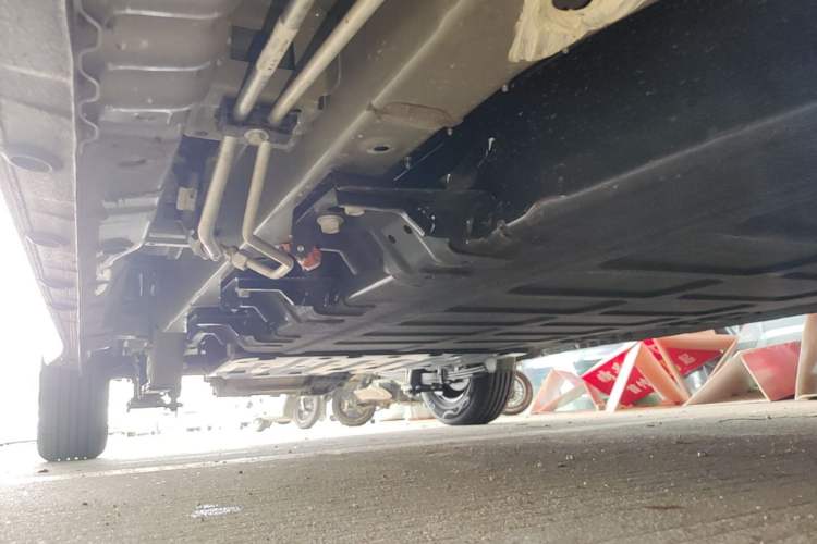 Used Wuling Hongguang New Energy 2024 All-Electric Model 300KM Standard Version Right Side Sill