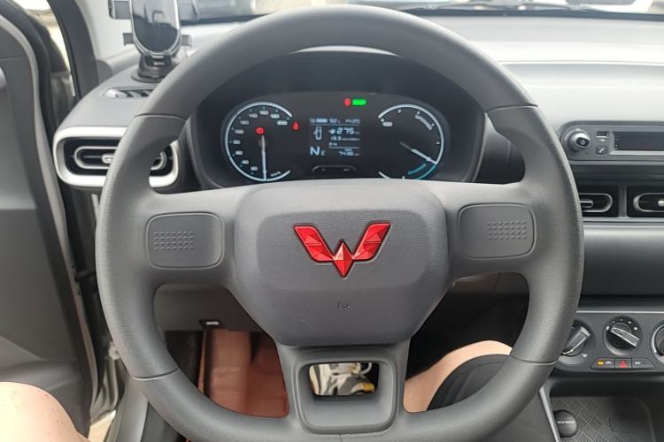 Used Wuling Hongguang New Energy 2024 All-Electric Model 300KM Practical Version Steering Wheel