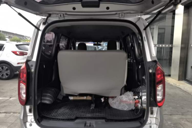 Used Wuling Hongguang New Energy 2024 All-Electric Model 300KM Practical Version Trunk