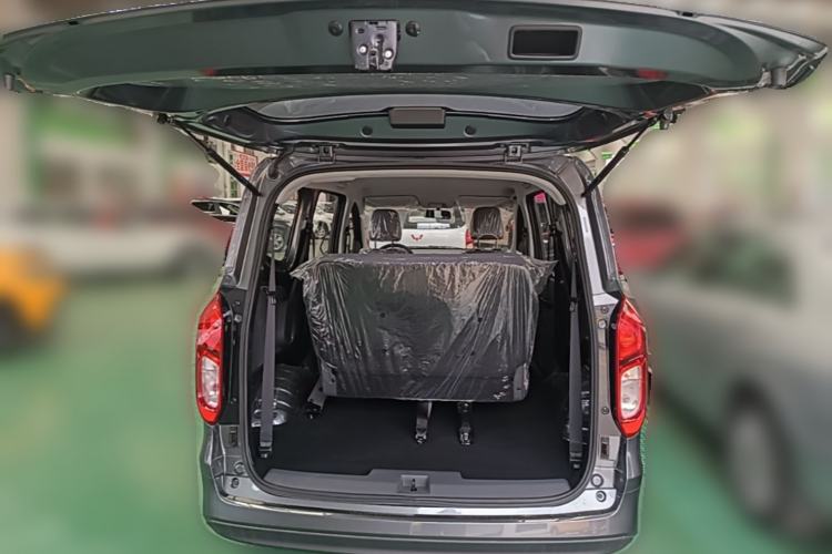 Used Wuling Hongguang New Energy 2024 All-Electric Model 300KM Practical Version Trunk