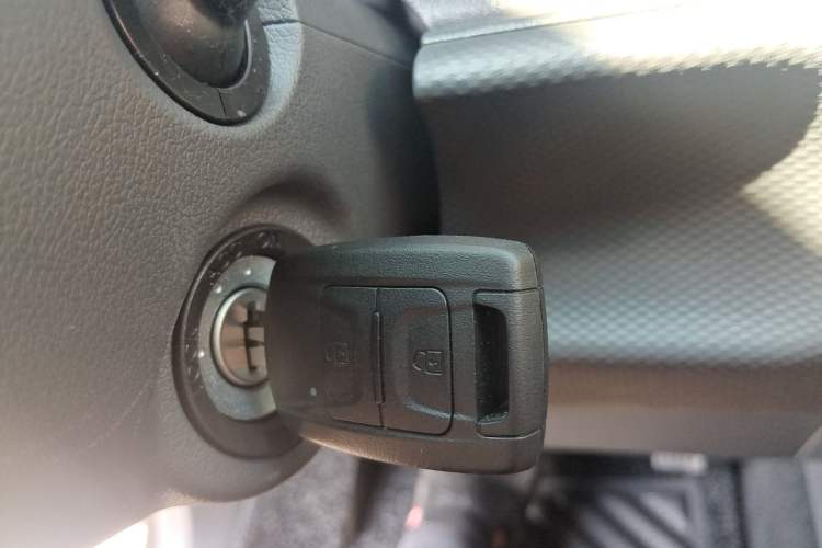 Used Wuling Hongguang New Energy 2024 All-Electric Model 300KM Standard Version Vehicle Key