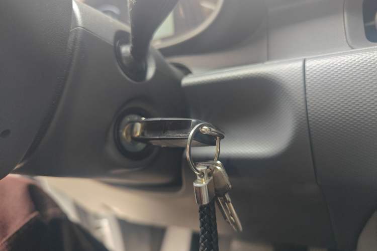 Used Wuling Hongguang New Energy 2024 All-Electric Model 300KM Standard Version Vehicle Key