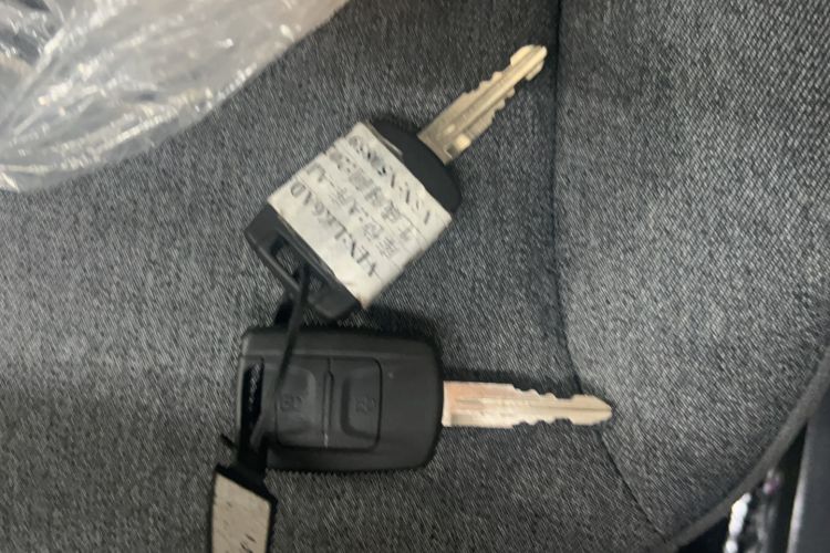 Used Wuling Hongguang New Energy 2024 All-Electric Model 300KM Standard Version Vehicle Key