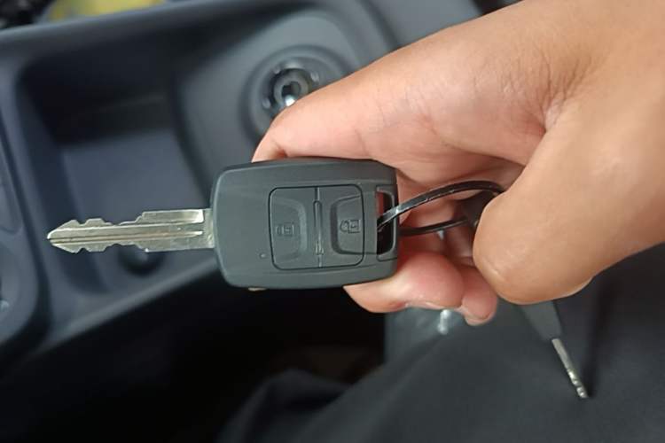 Used Wuling Hongguang New Energy 2024 All-Electric Model 300KM Practical Version Vehicle Key
