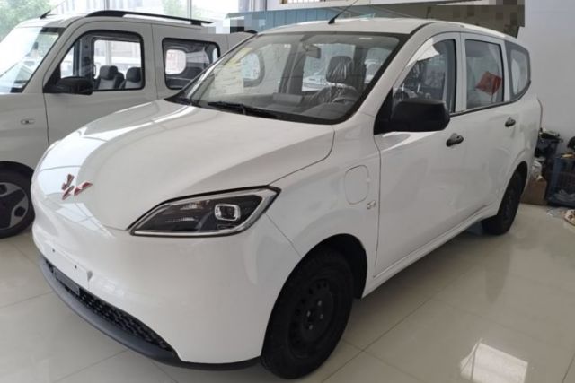 Used Wuling Hongguang New Energy 2024 All-Electric Model 300KM Standard Version