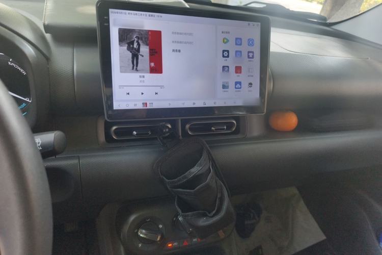 Used Wuling Hongguang New Energy 2024 All-Electric Model 300KM Standard Version Audio And AC Panel