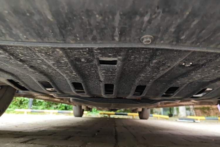 Used Wuling Hongguang New Energy 2024 All-Electric Model 300KM Practical Version Chassis Front