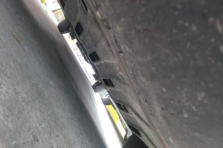 Used Wuling Hongguang New Energy 2024 All-Electric Model 300KM Practical Version Chassis Front