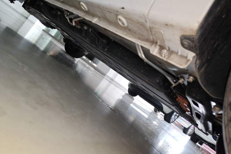Used Wuling Hongguang New Energy 2024 All-Electric Model 300KM Standard Version Chassis Front Right